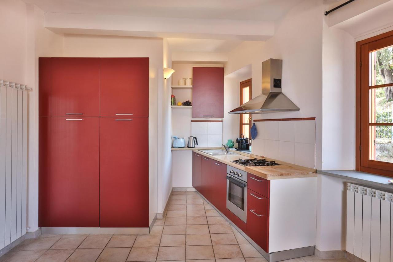 Villa Pesce, Момбаруццо Экстерьер фото
